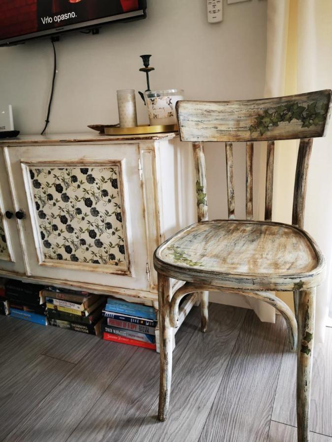 Studio Apartment Rosemary Ровин Екстериор снимка