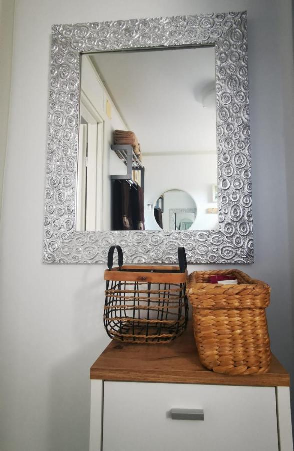 Studio Apartment Rosemary Ровин Екстериор снимка