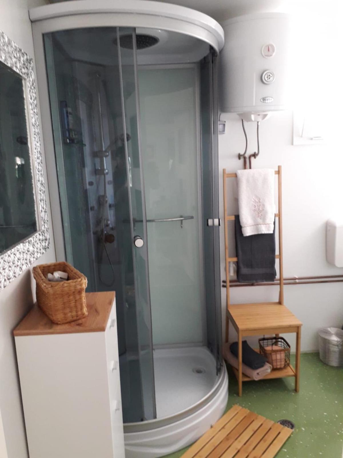 Studio Apartment Rosemary Ровин Екстериор снимка